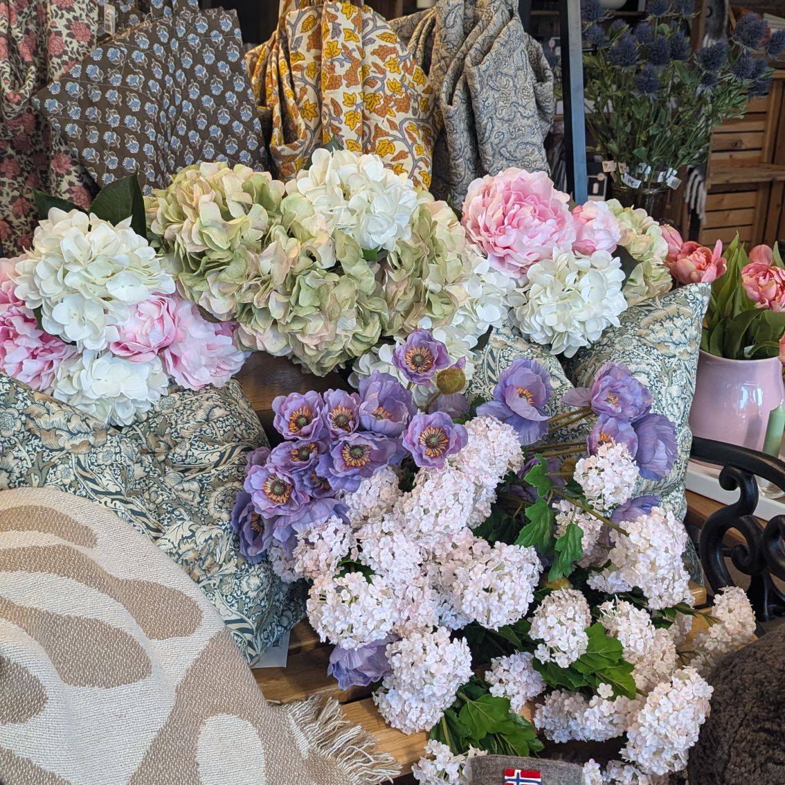 Kunstige blomster som ser ekte ut