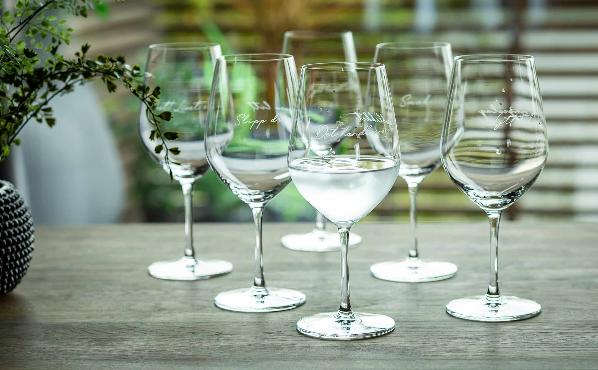 Lykketegning Vinglass Smaken av Lykke