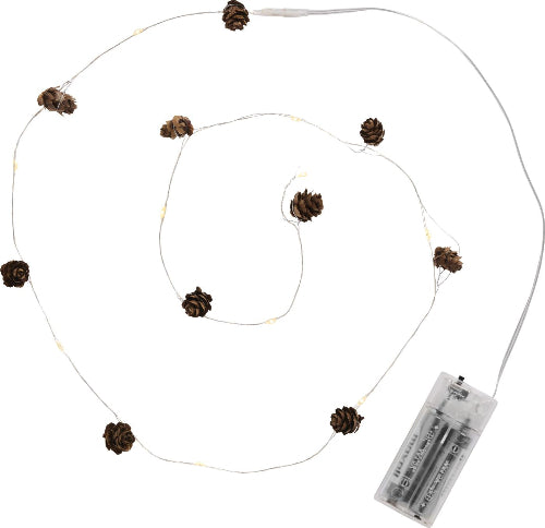 Lyslenke med 10 ledlys og kongler innendørs