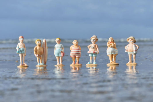 Menn i badetøy 7 forskjellige strandkonger