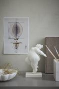Load image into Gallery viewer, Dekorasjonsfigur off-white 15,3 x 12,3 x 23 cm
