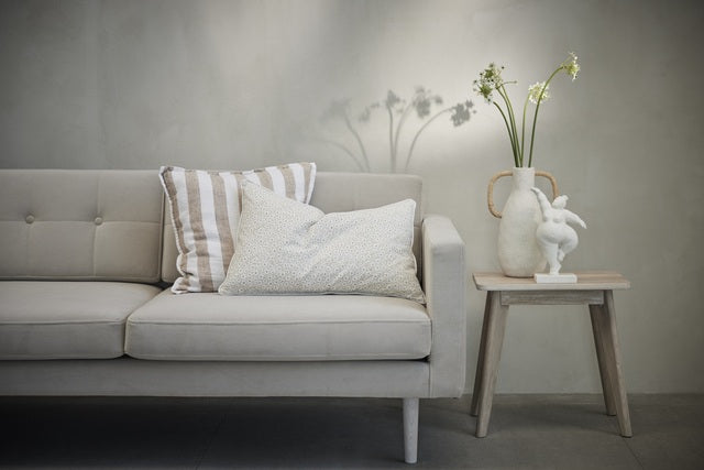 Dekorasjonsfigur off-white 15,3 x 12,3 x 23 cm